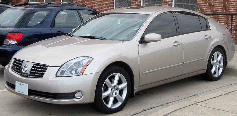 2004-2006_Nissan_Maxima_.jpg